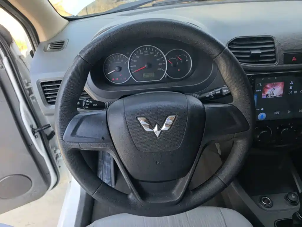 Wuling Hongguang — миниатюра 11