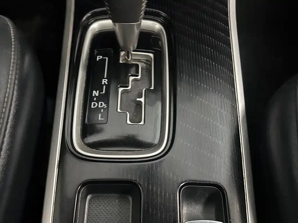Mitsubishi Outlander 2021 2.0L 5 мест