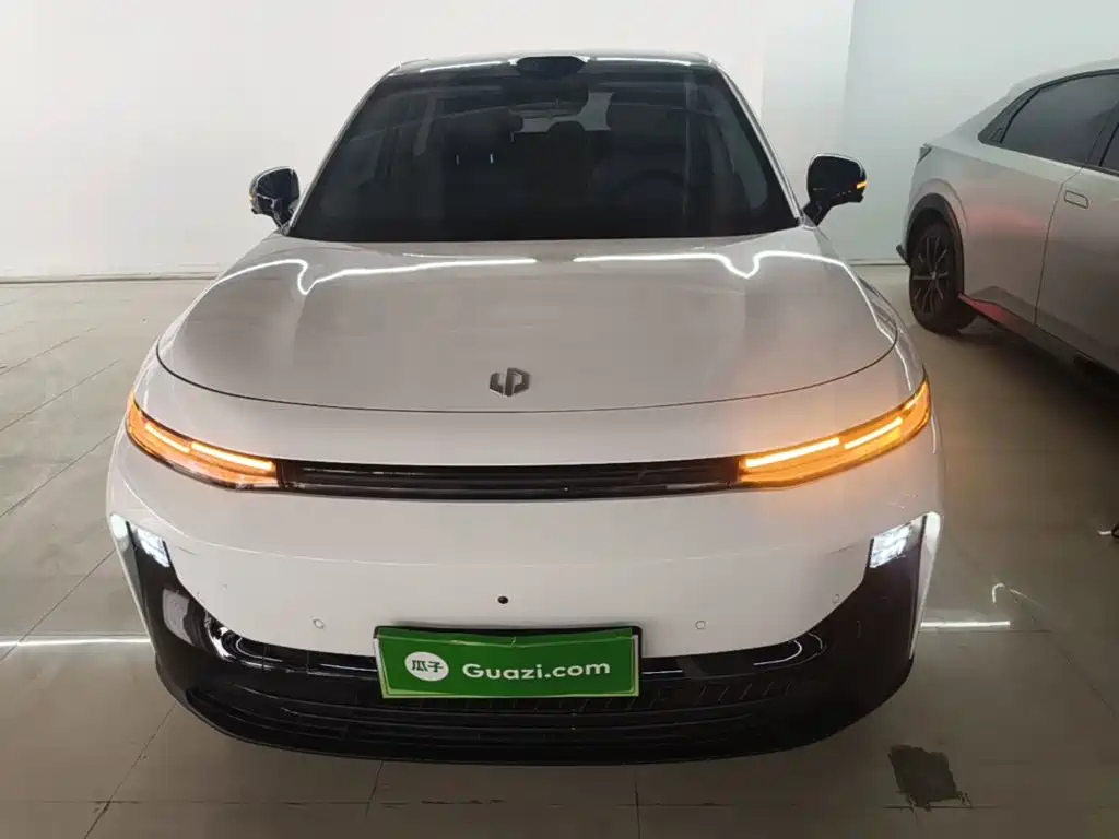 Leapmotor Leapmotor B10 — миниатюра 3