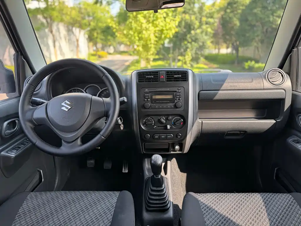 Suzuki Jimny — миниатюра 10