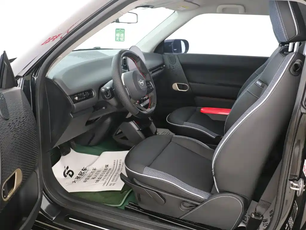 MINI MINI COOPER EV — миниатюра 6