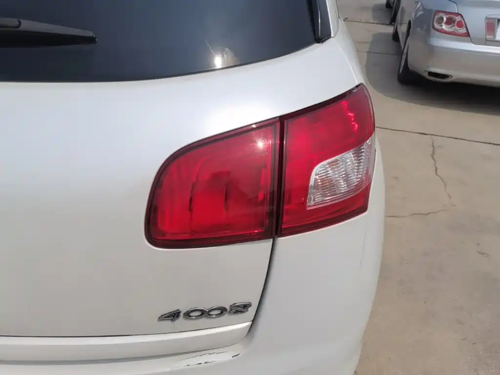 Peugeot 4008 (Import) — миниатюра 8