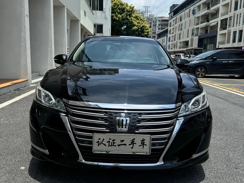Toyota Crown 2015 2.5L Smart