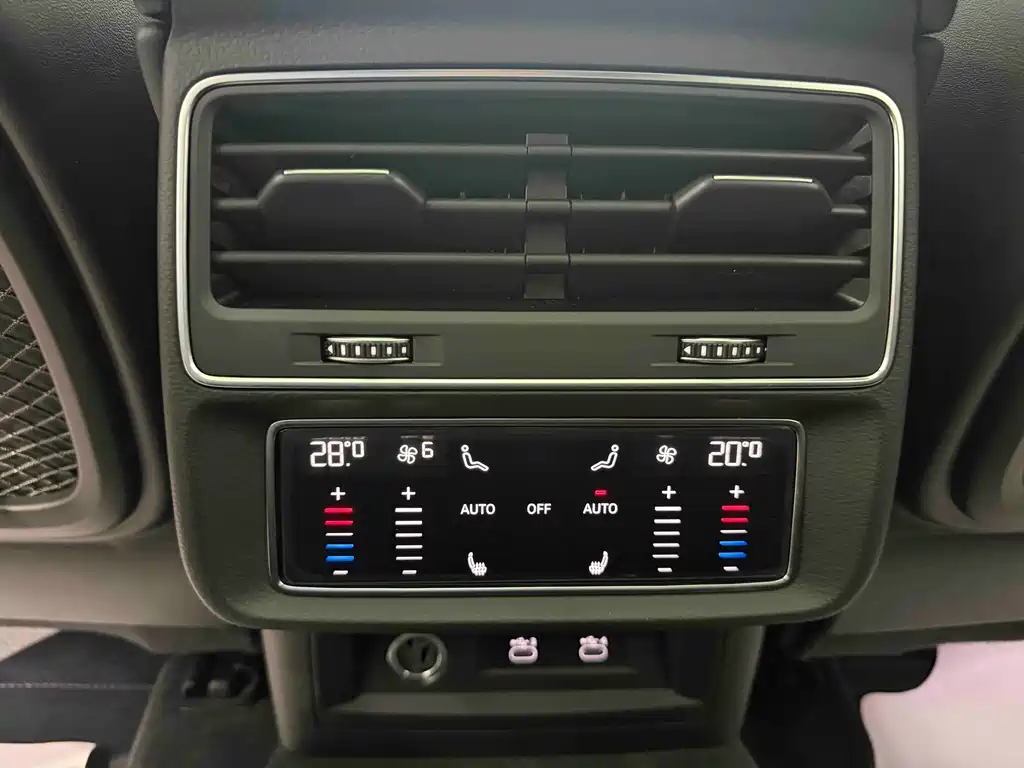 Audi Q8 — миниатюра 20