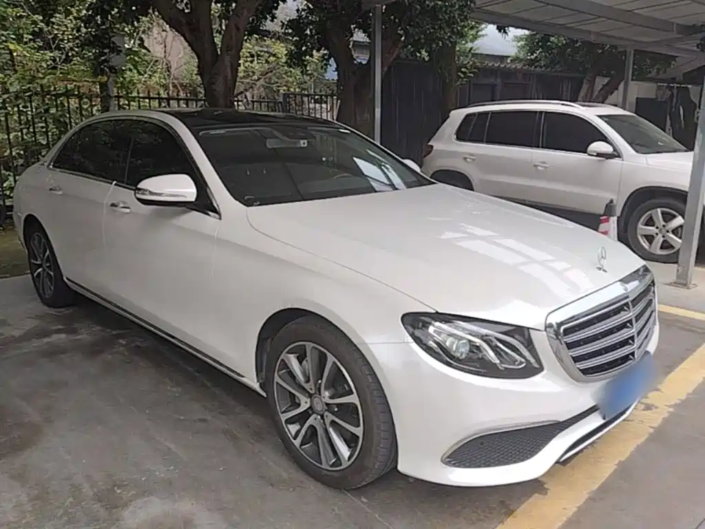 Mercedes-Benz E-Class — миниатюра 4