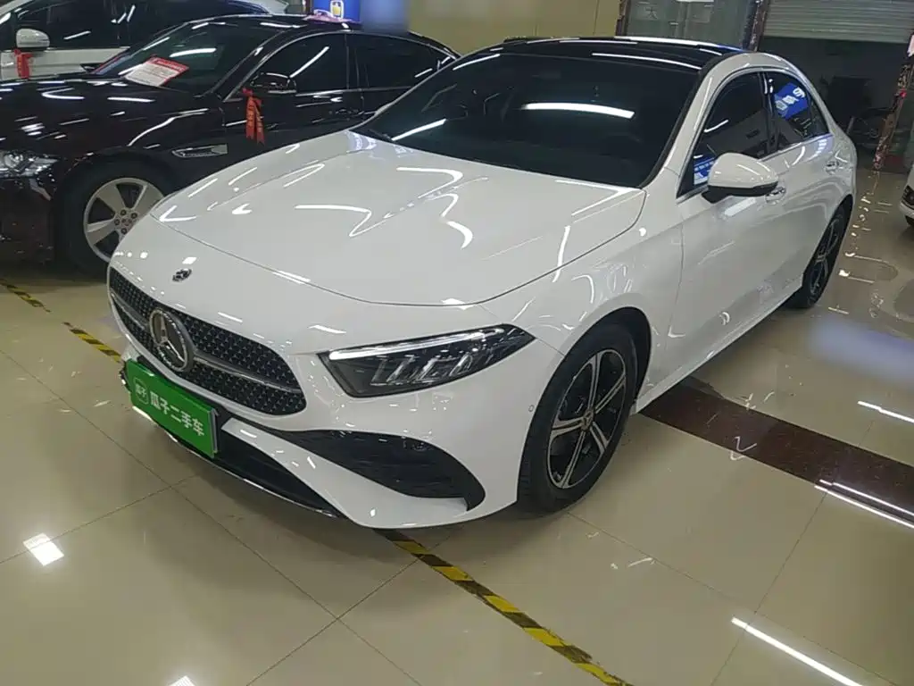 奔驰A级 2023款 A 200 L 时尚型 2023