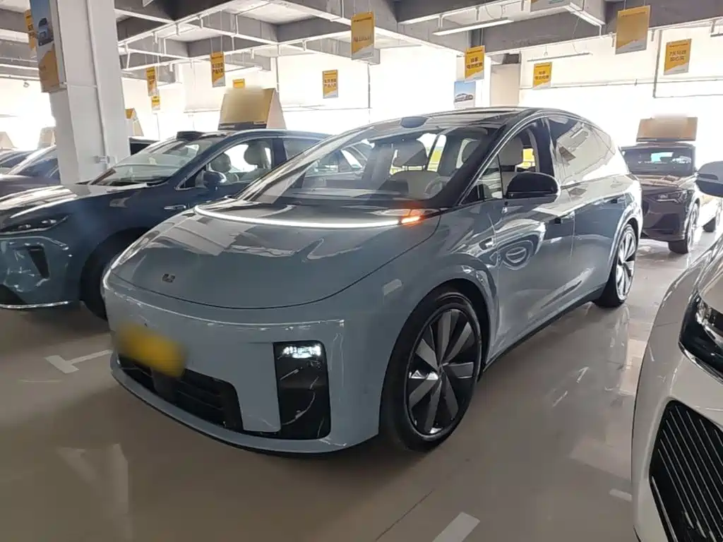 Li Auto Идеальный I8