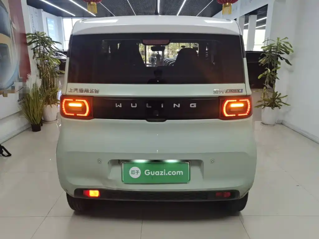 Wuling MINIEV — миниатюра 4