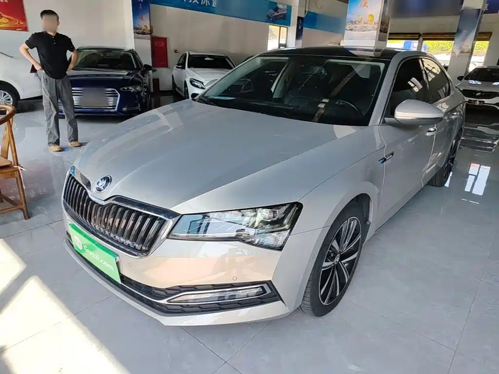 Skoda Superb — миниатюра 2