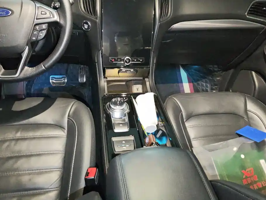 Ford Edge — миниатюра 16