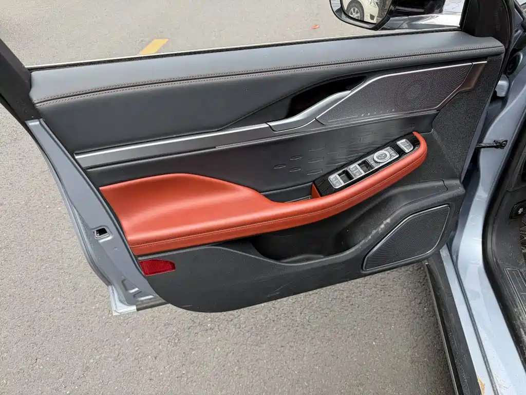 Lincoln Z — миниатюра 6