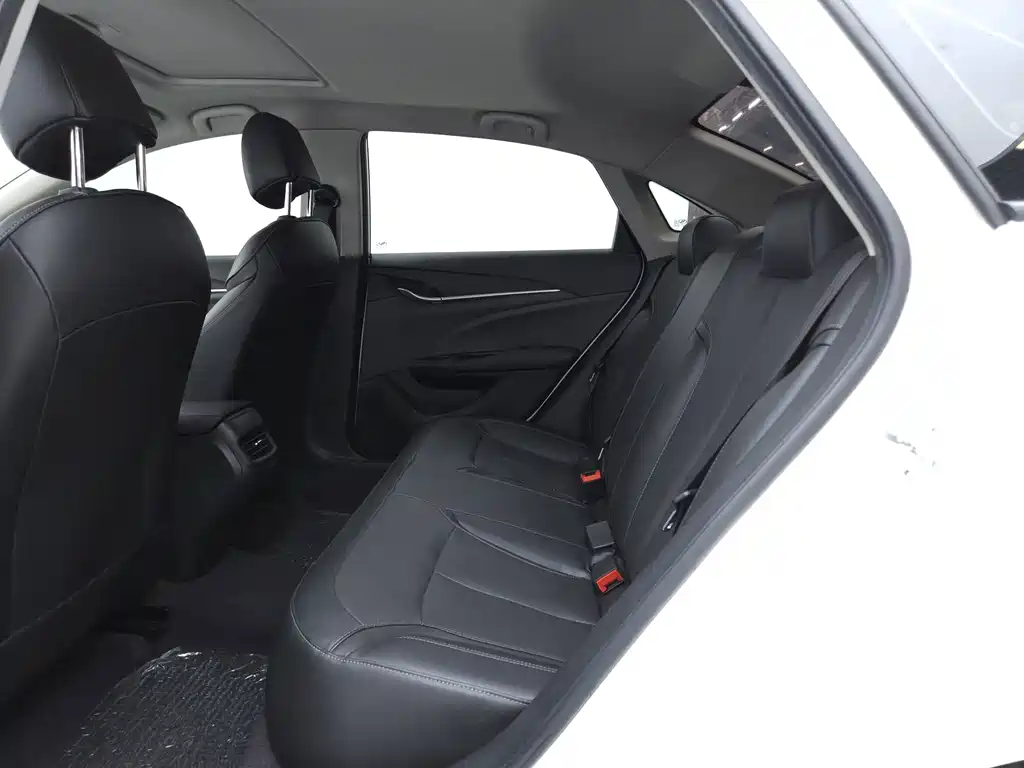 Buick Excelle — миниатюра 9