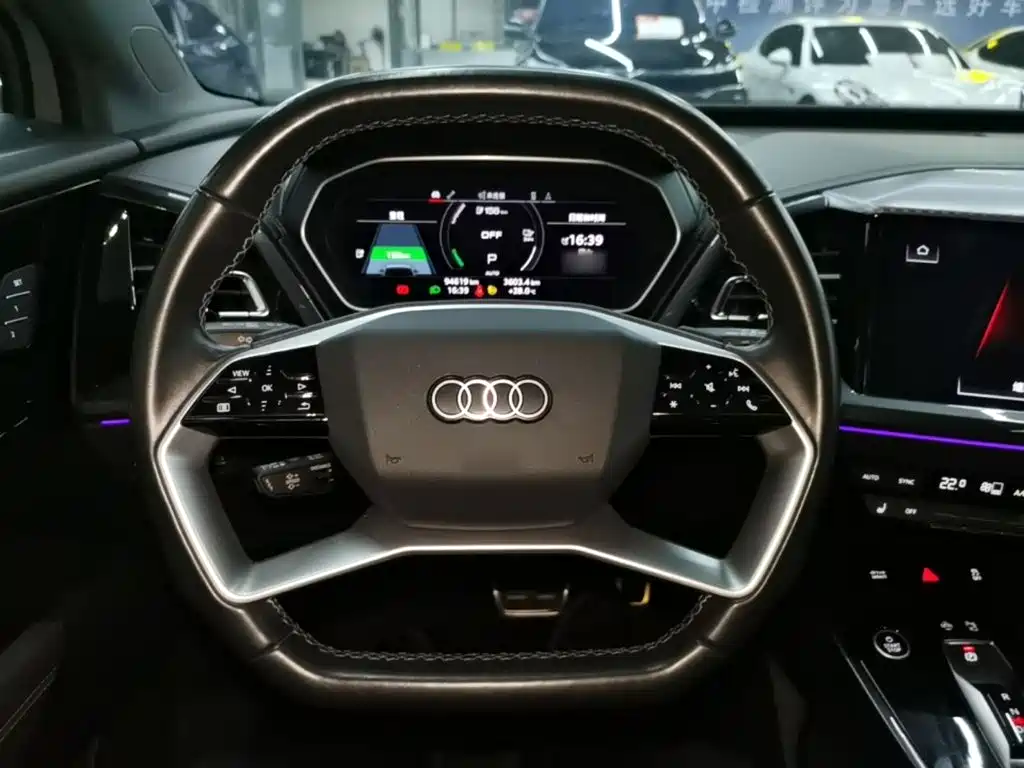 Audi Q4 e-tron — миниатюра 11