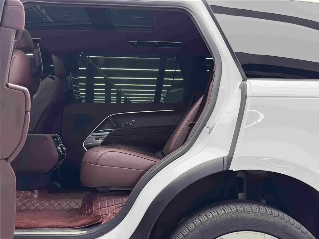Land Rover Range Rover — миниатюра 9