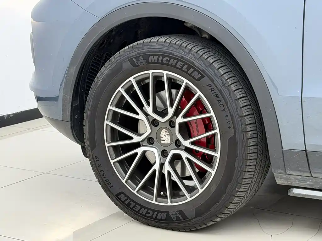 Porsche Cayenne — миниатюра 19