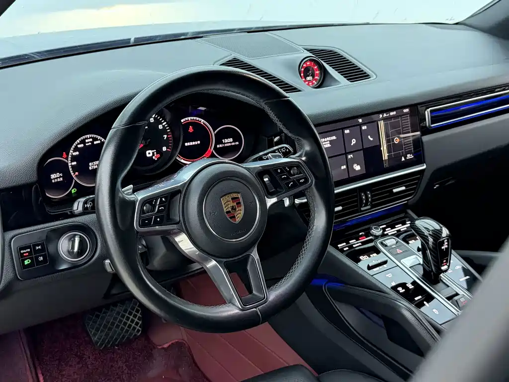 Porsche Cayenne — миниатюра 4