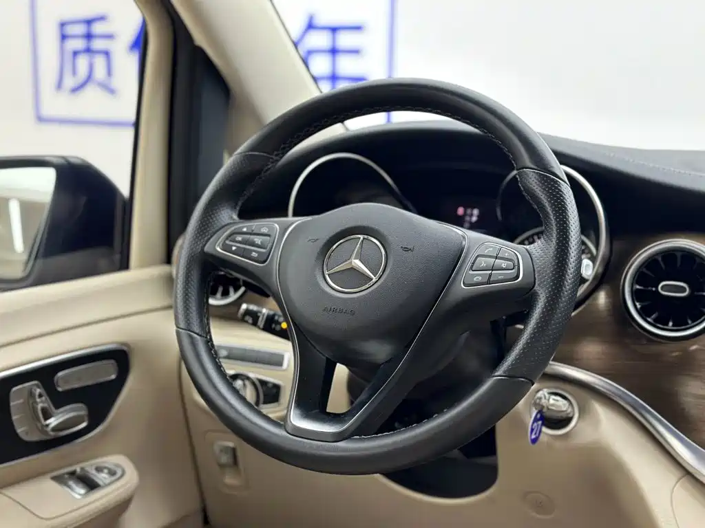 Mercedes-Benz V-Class — миниатюра 14