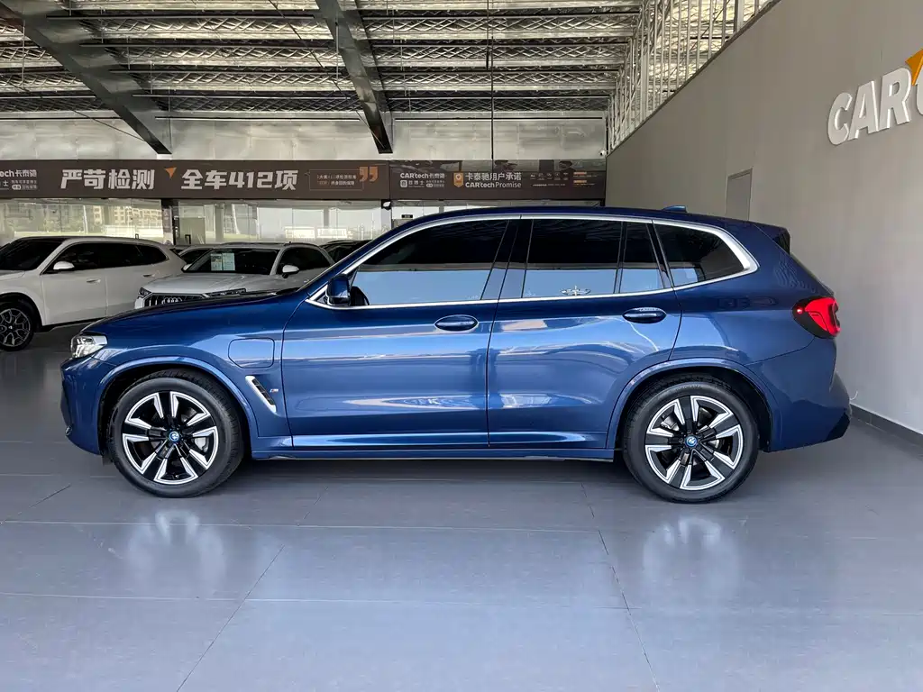 BMW iX3 — миниатюра 8