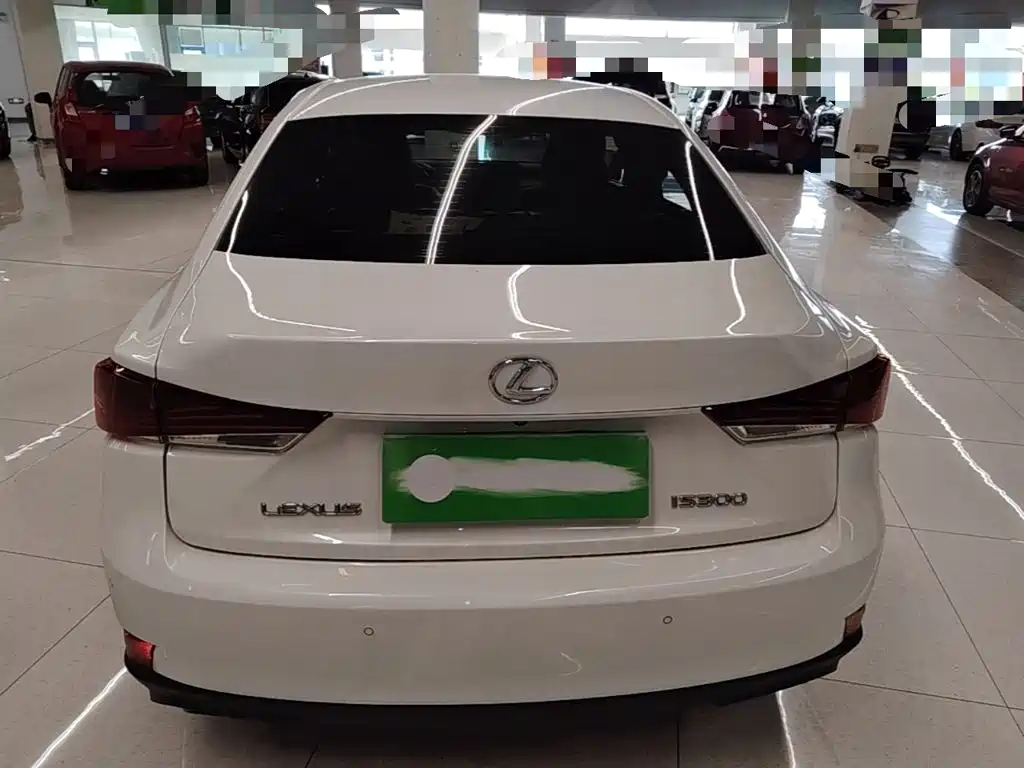 Lexus IS — миниатюра 6