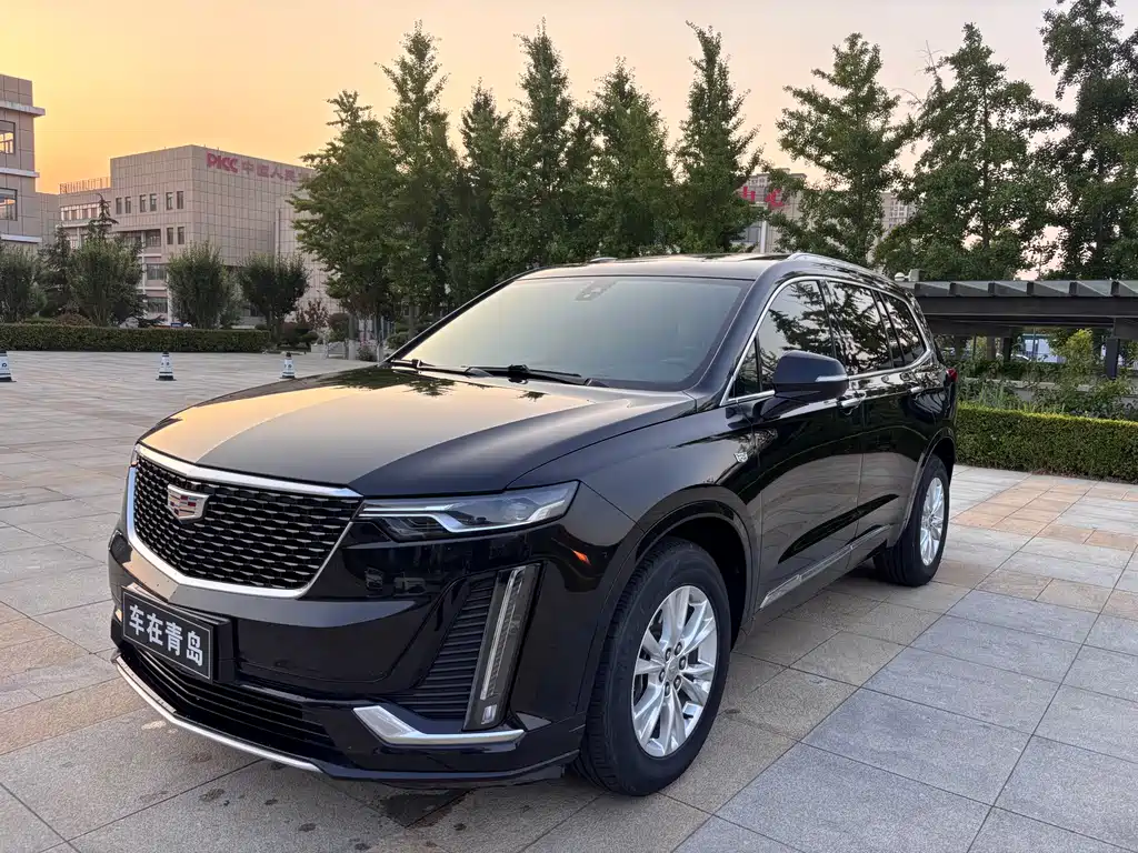 Cadillac XT6 2021 28T мест