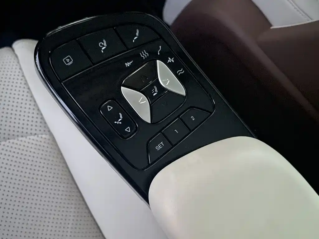 BYD Xia — миниатюра 29