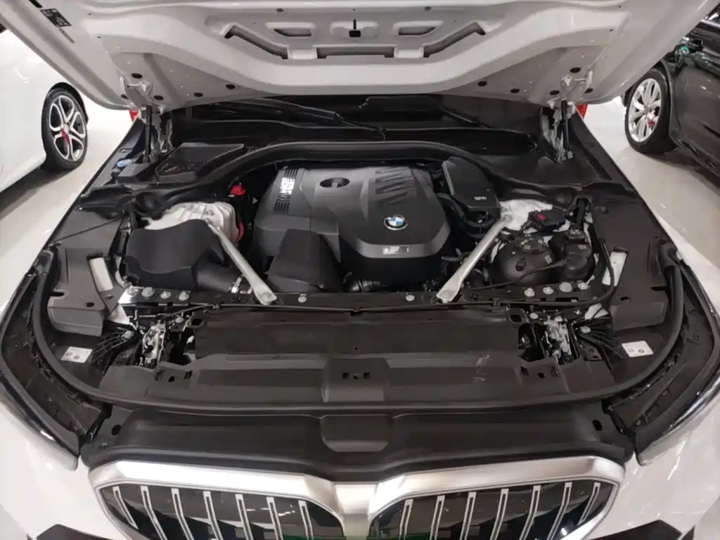 BMW 5 Series — миниатюра 20