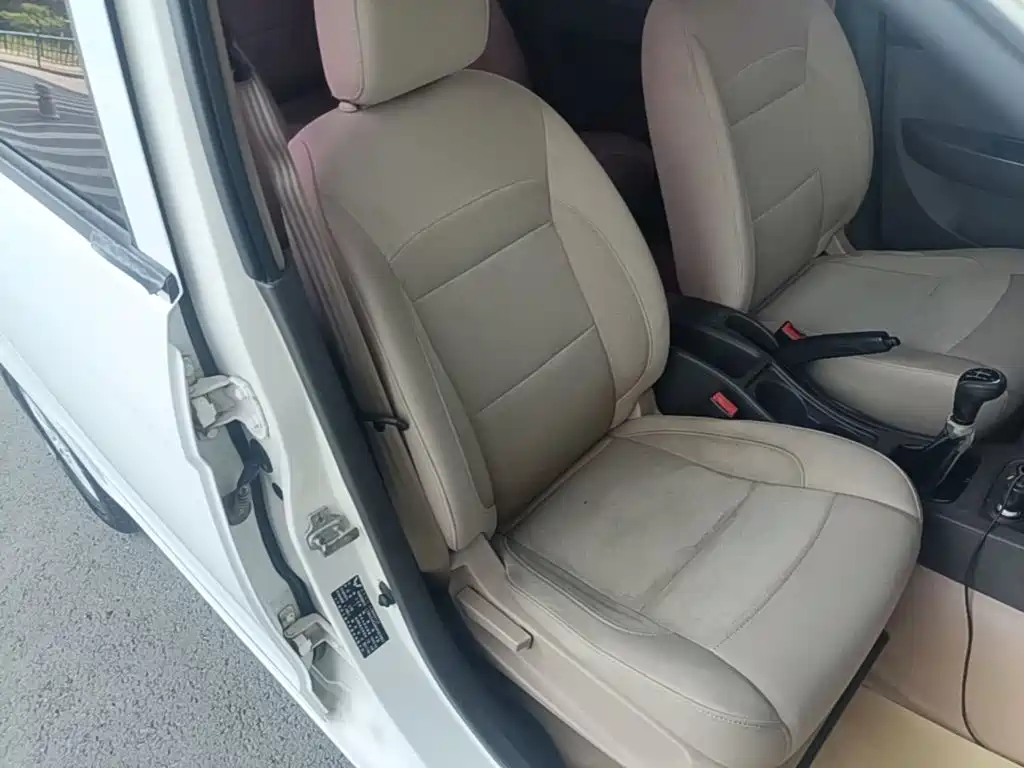 Wuling Hongguang — миниатюра 25