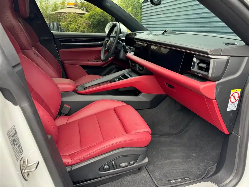 PORSCHE MACAN NEW ENERGY