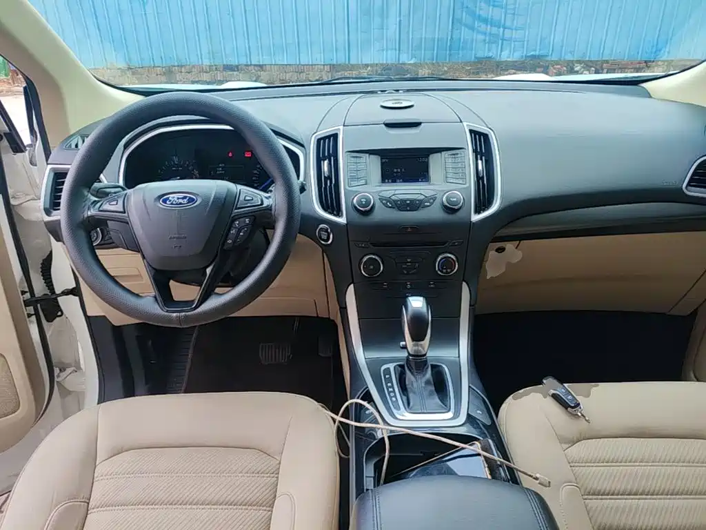 Ford Edge — миниатюра 10