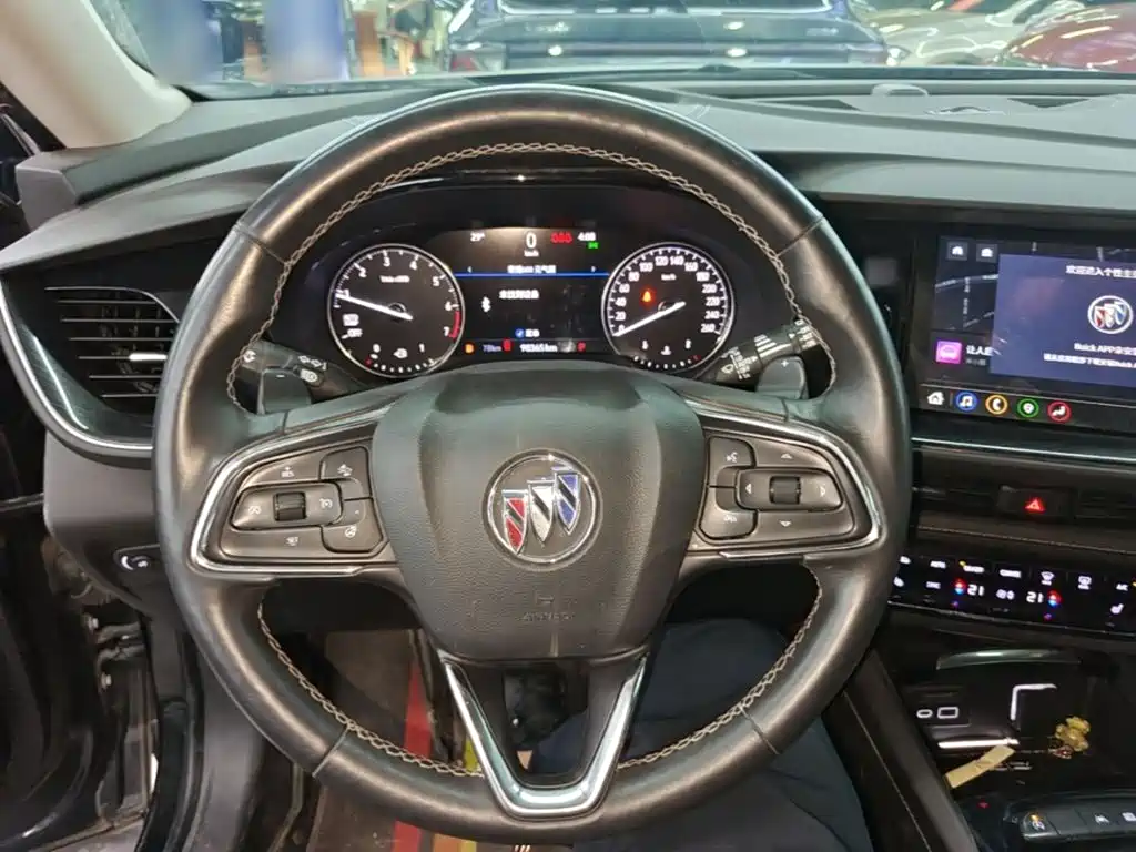 Buick Envision Plus — миниатюра 11