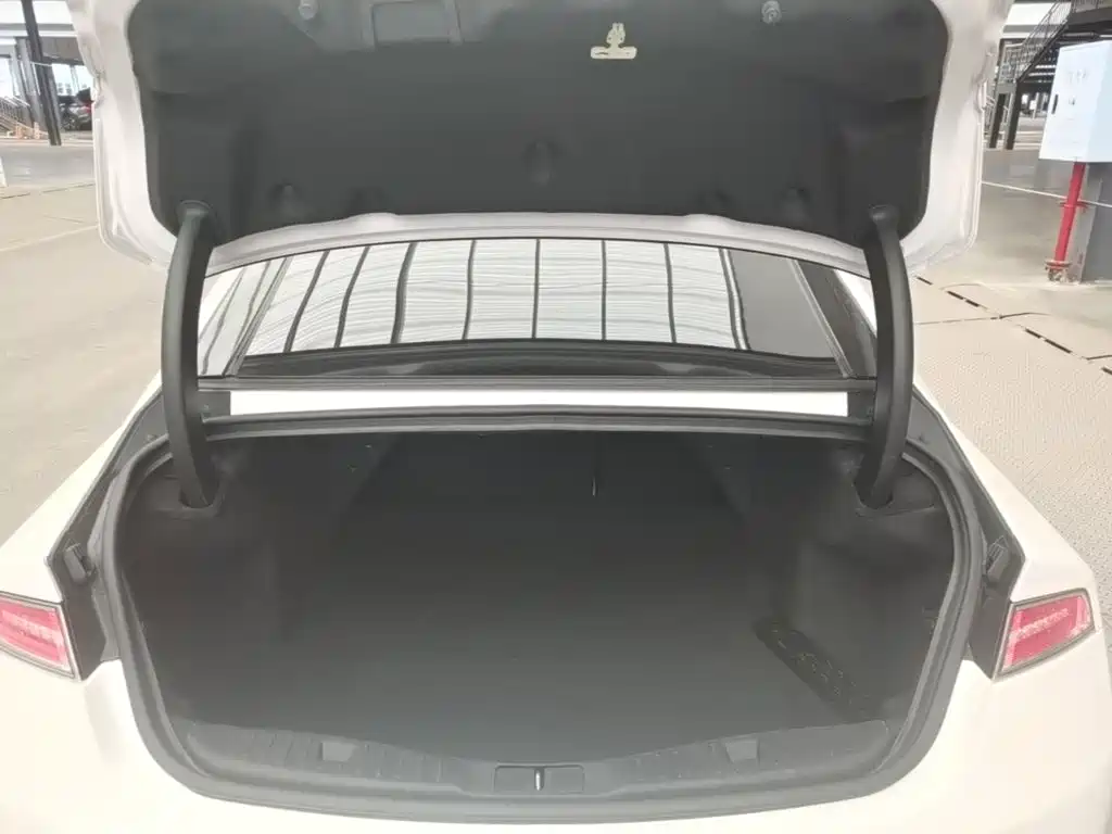 Lincoln MKZ — миниатюра 19