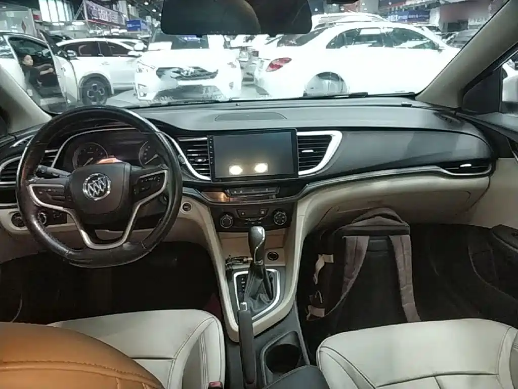 Buick Excelle — миниатюра 10
