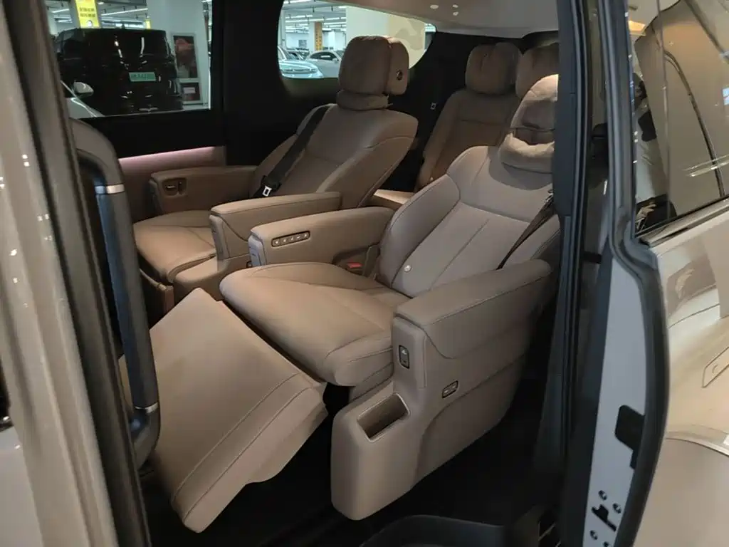 Li Auto Li MEGA — миниатюра 17