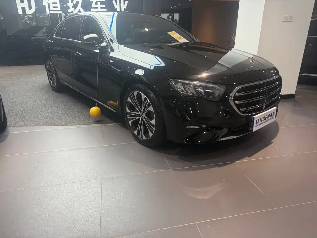 Mercedes-Benz E-Class — миниатюра 3
