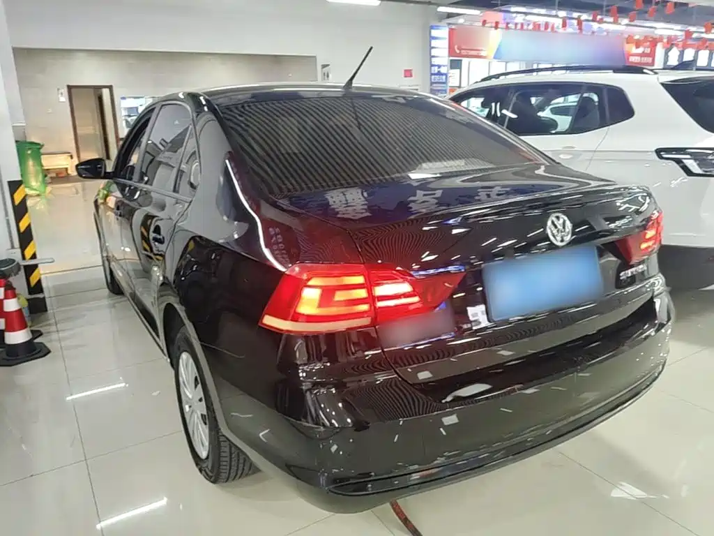 Volkswagen Santana — миниатюра 5