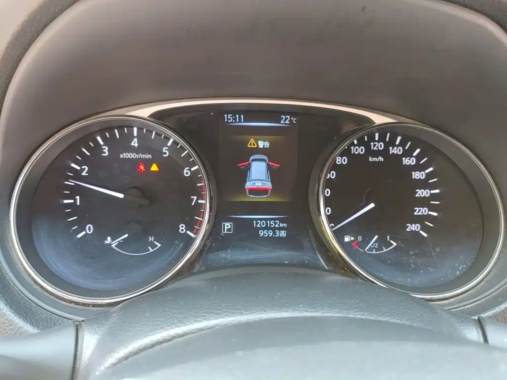 Nissan X-Trail — миниатюра 12