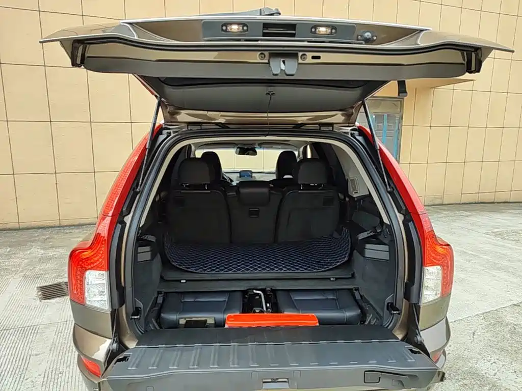 Volvo XC Classic — миниатюра 19