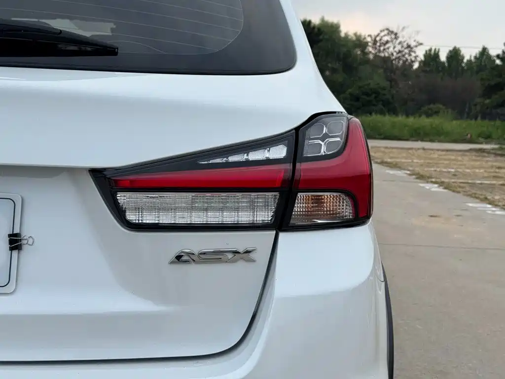 Mitsubishi ASX — миниатюра 8