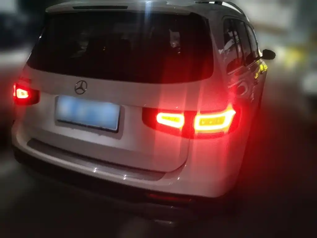 Mercedes-Benz GLB — миниатюра 10