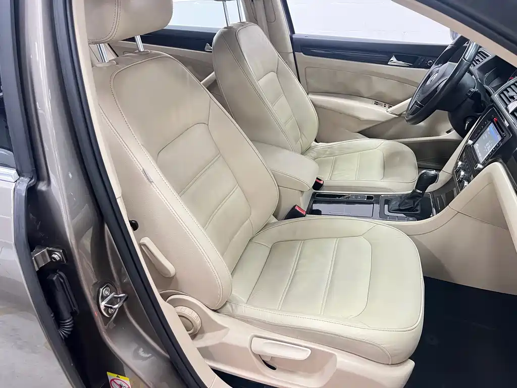 Volkswagen Passat — миниатюра 11