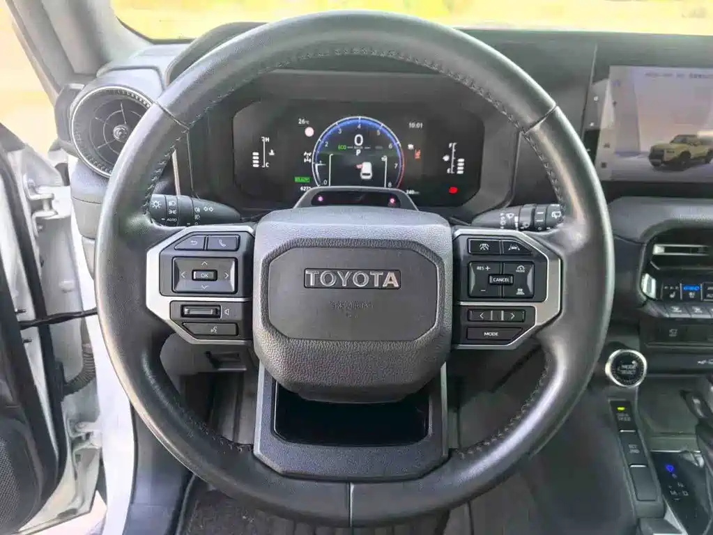 Toyota Prado — миниатюра 6