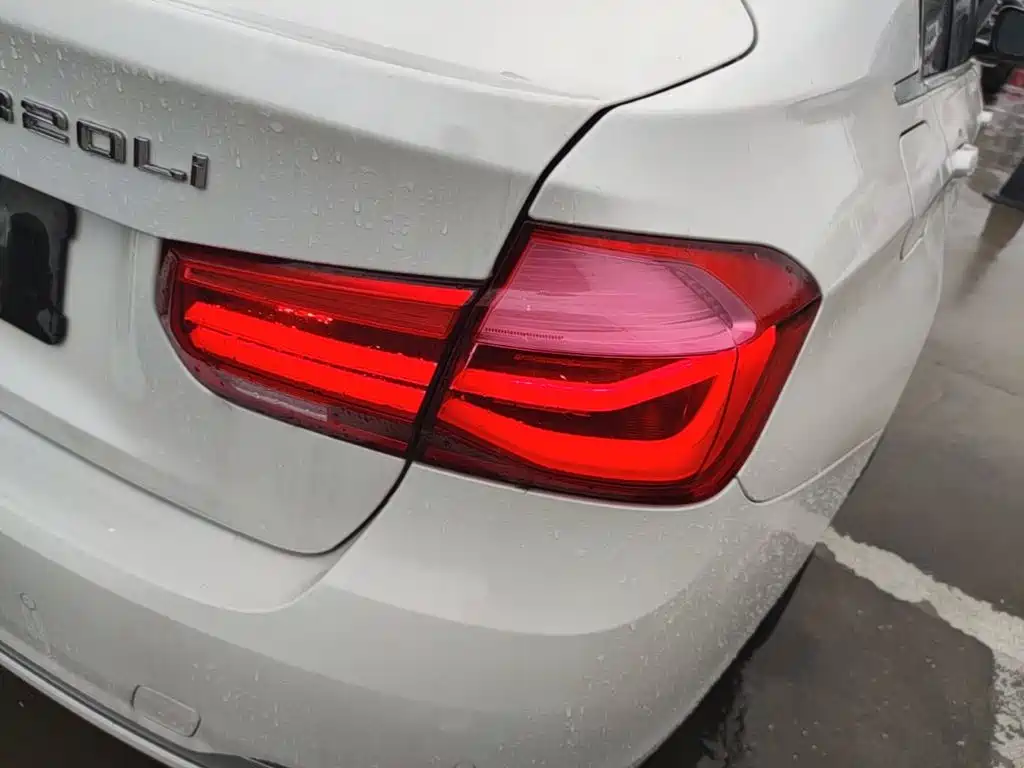 BMW 3 Series — миниатюра 8
