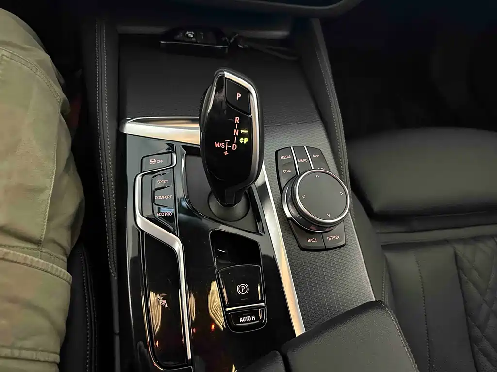 BMW 5 Series (Import) 525i M Sport Package, фото 8