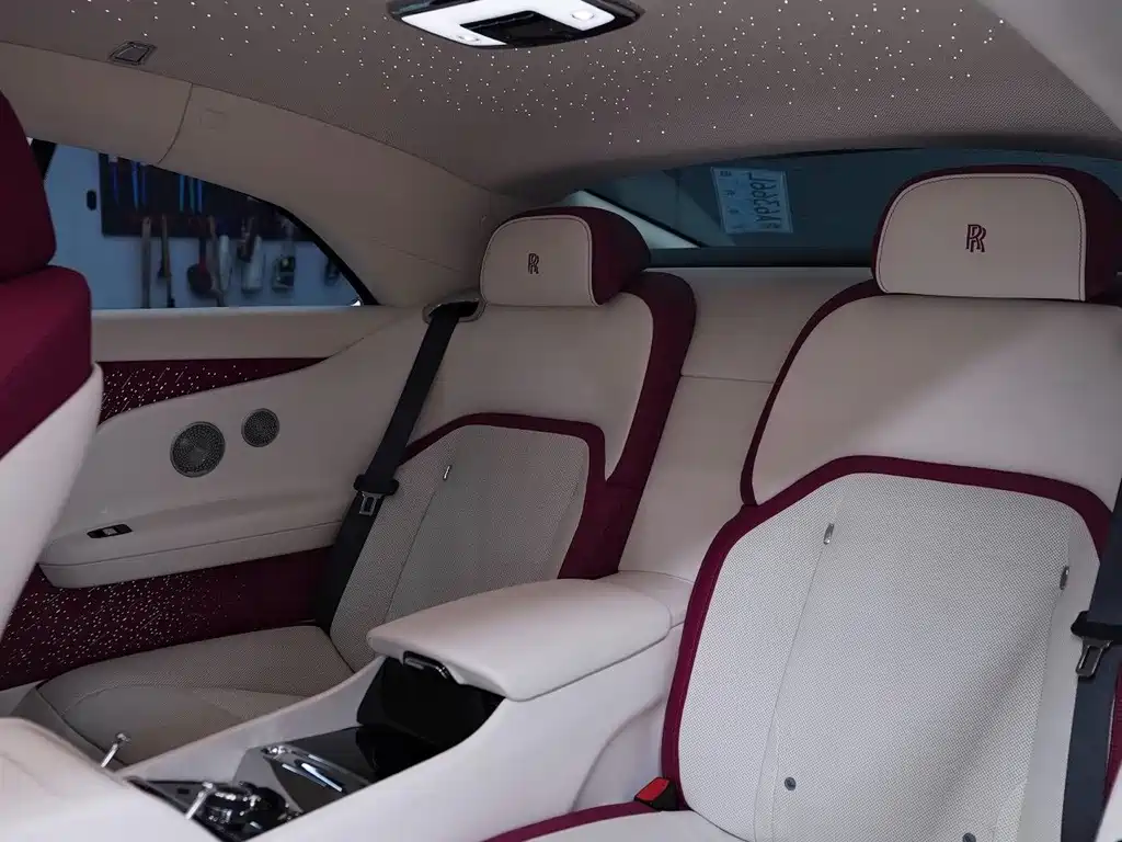 Rolls-Royce Phantom — миниатюра 9
