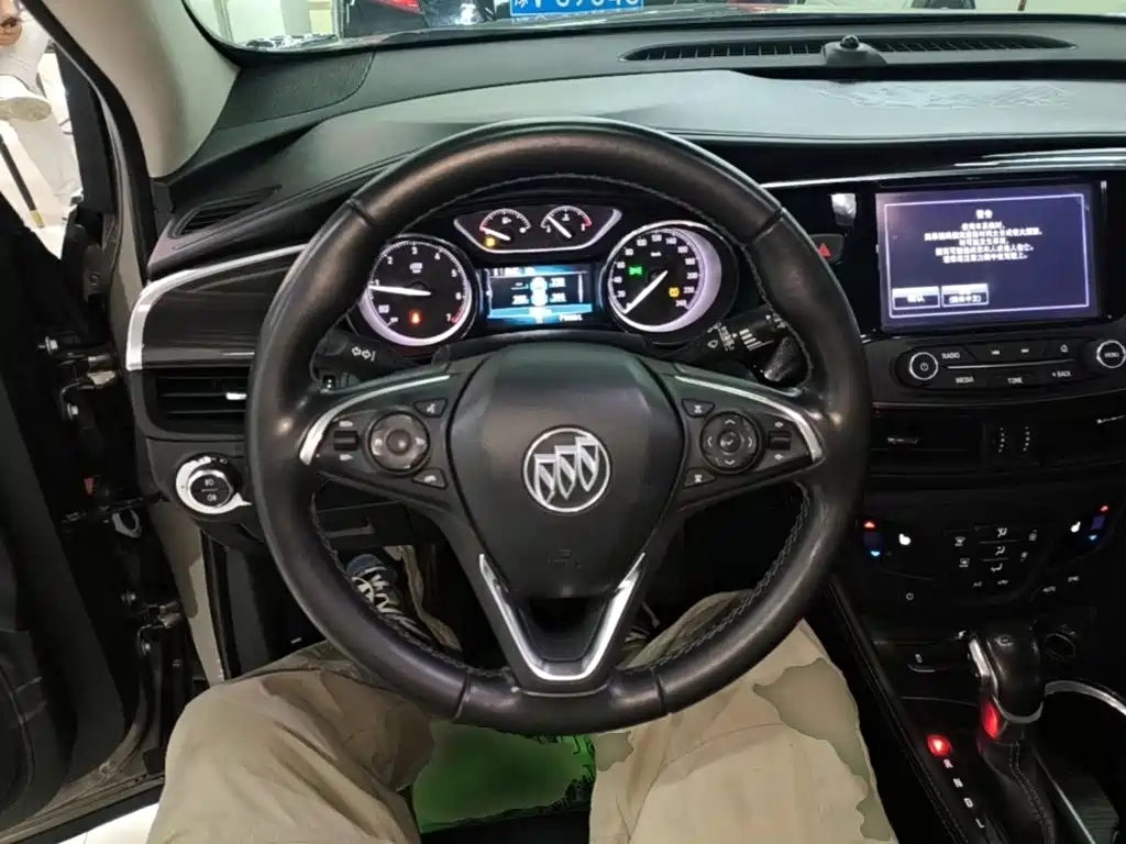 Buick Envision Plus — миниатюра 11
