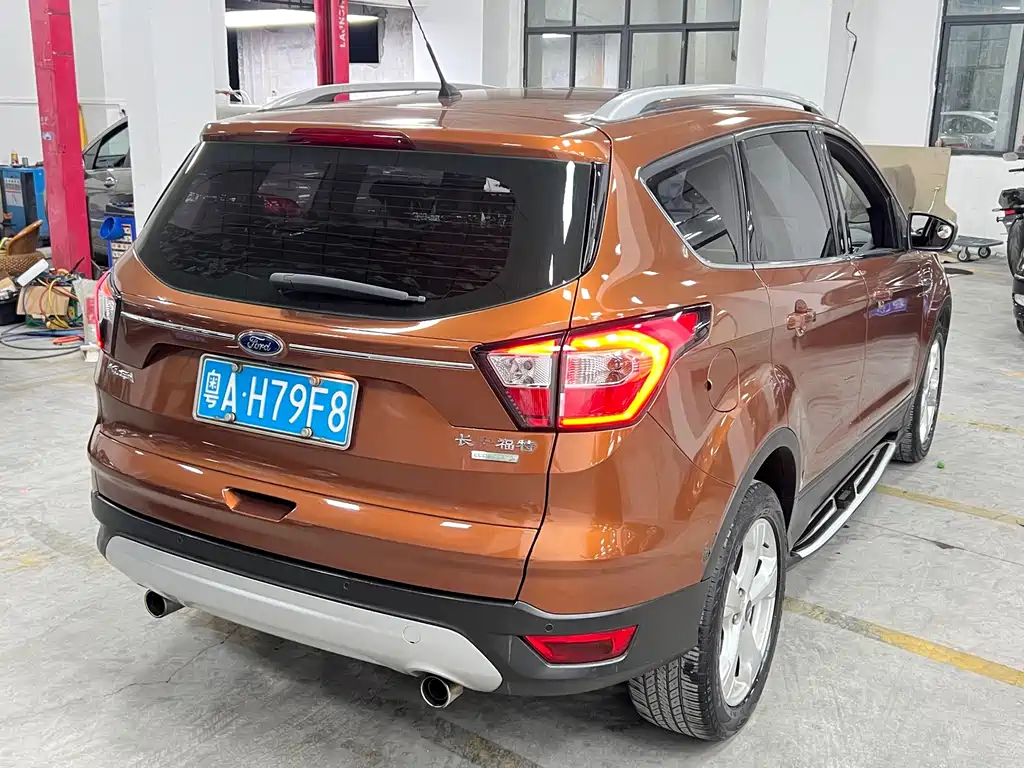 Ford Kuga — миниатюра 6