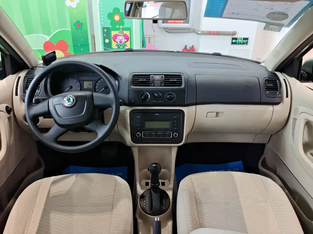 Skoda Fabia 2012 1.4L AT