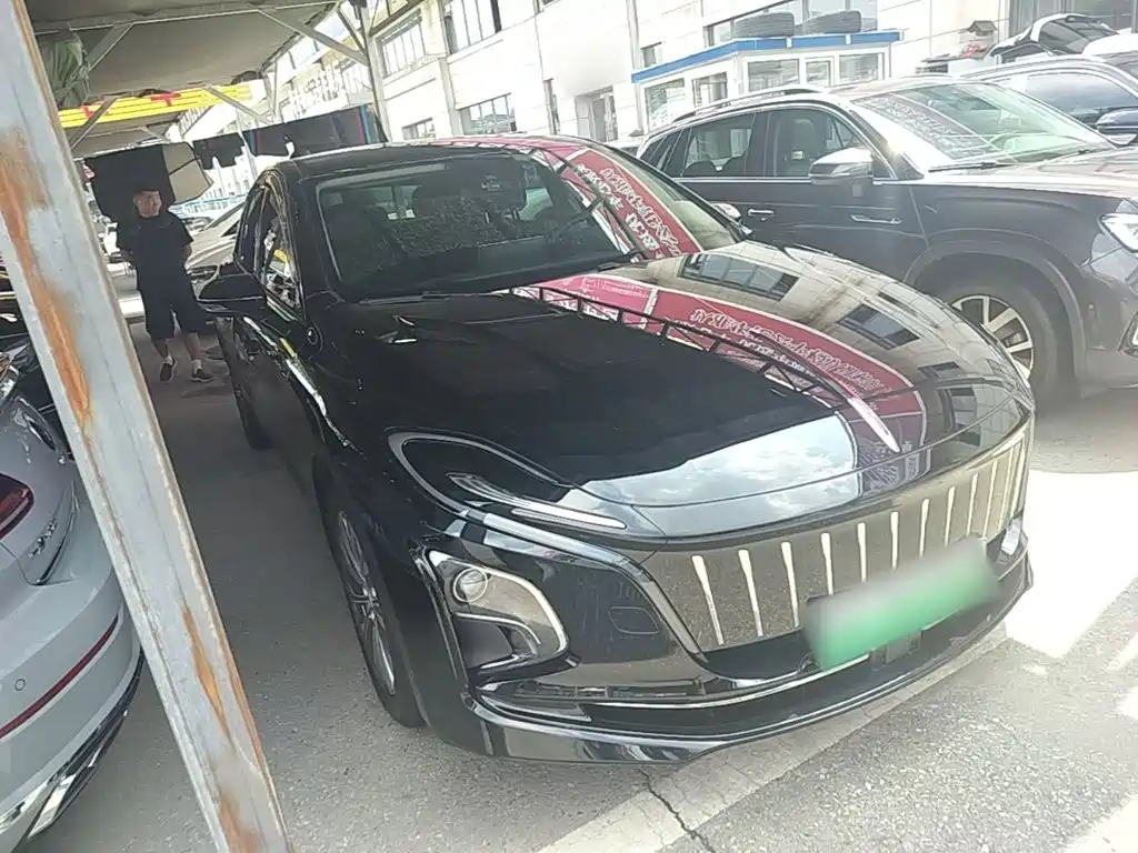 Hongqi Hongqi E-QM5 — миниатюра 4