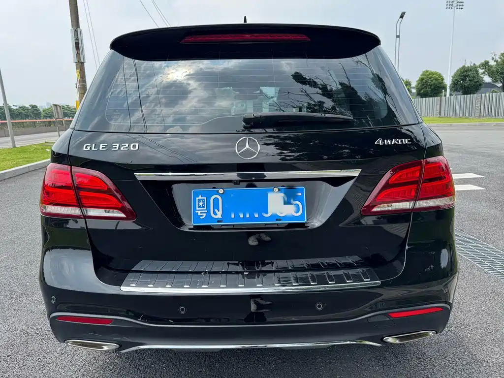 Mercedes-Benz GLE (Import) — миниатюра 6