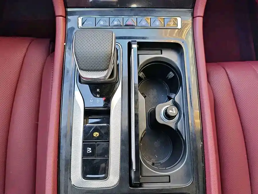 Hongqi Hongqi H5 — миниатюра 9